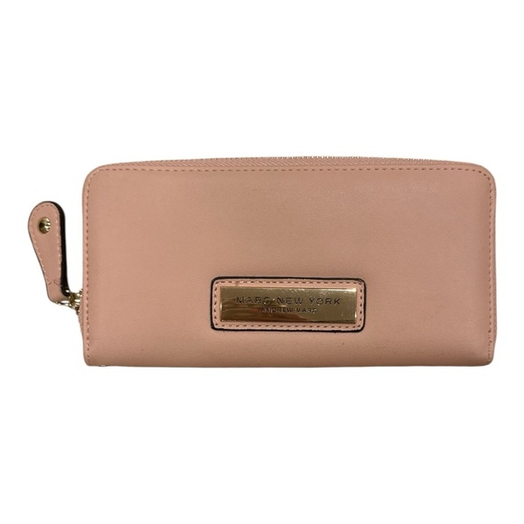 MARC NEW YORK BY ANDREW MARC wallet - Picture 1 of 5